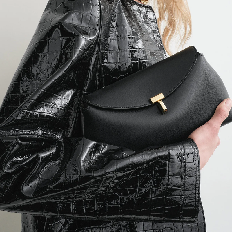 T-Lock Clutch Leather Black Gold York Essential